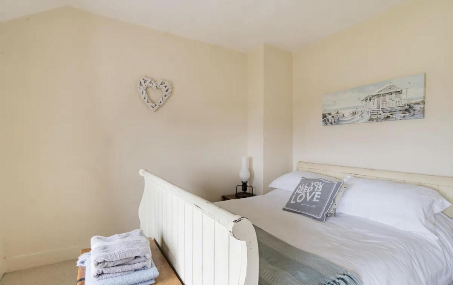 Beautiful Sea Front Cottage In The Ocean City Plymouth Eksteriør billede
